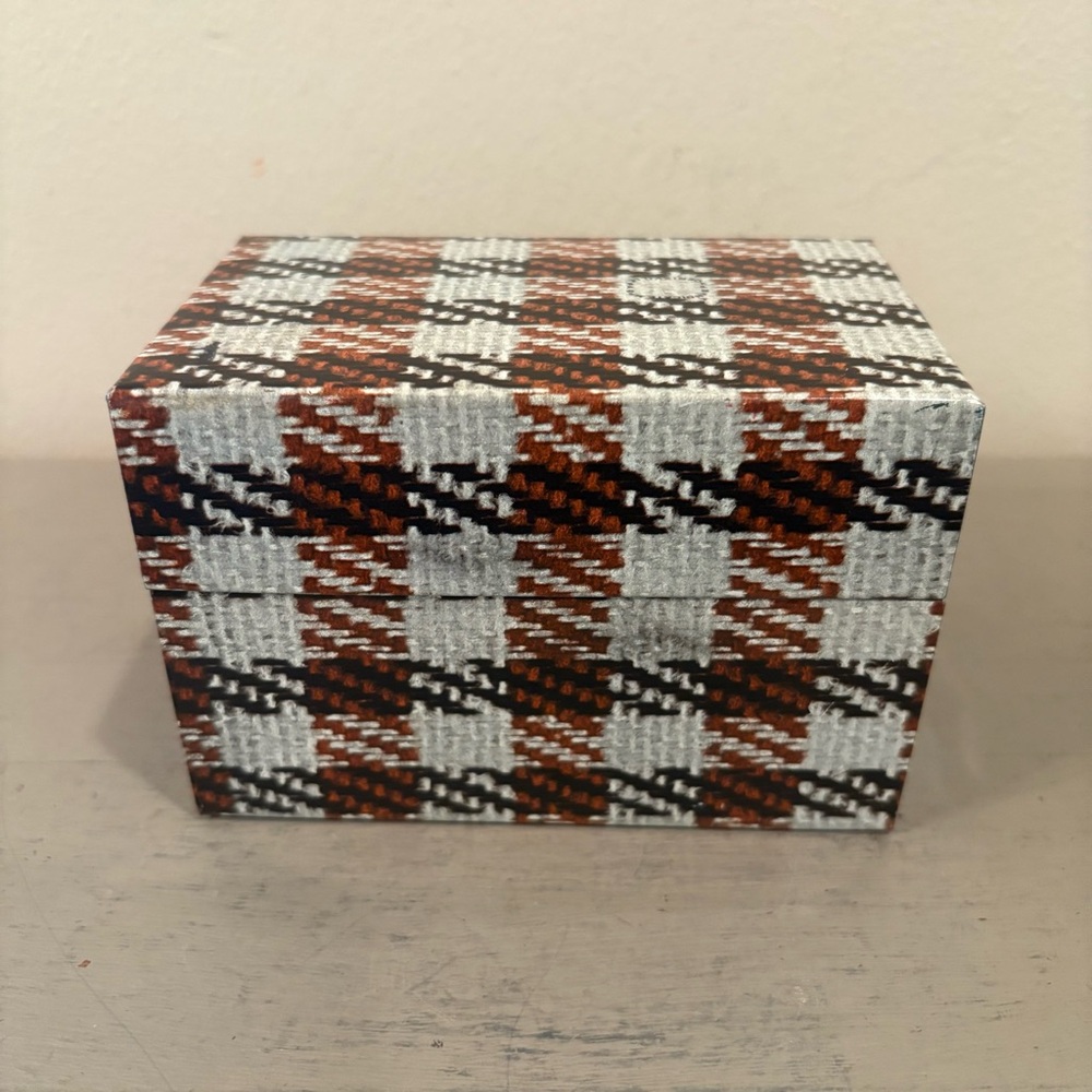 VTG Syndicate Houndstooth Brown Plaid Metal Recipe Box